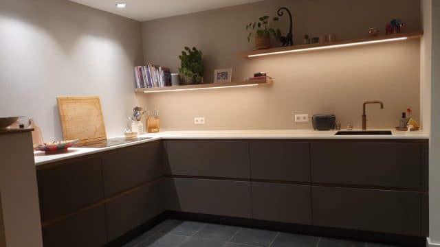 Eiken Wandplank Dimbare Ww Ledstrip