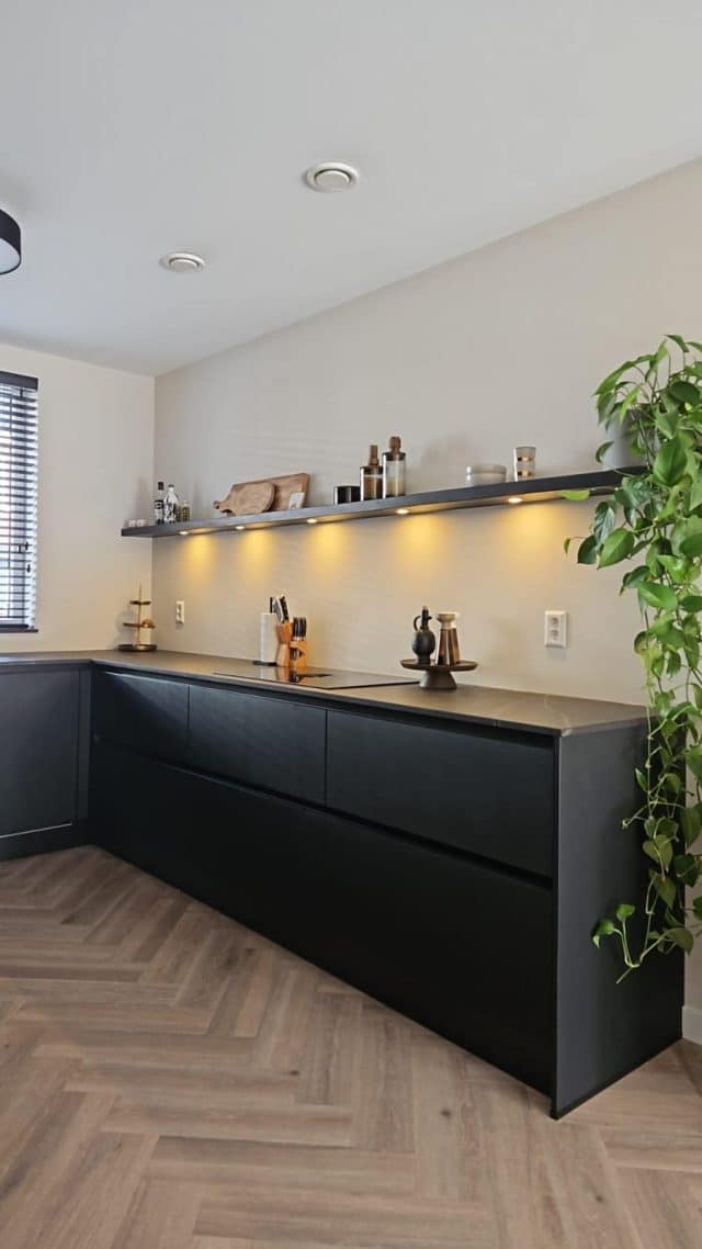 Eiken Wandplank Dimbare Led Op Accu